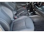 Skoda Scala 1.0 TSI Sport Business / Nederlandse Auto / Eerste Eigenaar / Apple Car Play / Cruise Control / Climate Control / Afneembare trekhaak / Panoramadak / Parkeercamera achter / Parkeersensoren voor en achter / 18 inch Licht metalen velgen