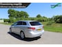 Toyota Avensis 1.8 VVTi Business navigatie climate&cruise control trekhaak regen en lichtsensor goed onderhouden
