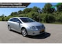 Toyota Avensis 1.8 VVTi Business navigatie climate&cruise control trekhaak regen en lichtsensor goed onderhouden