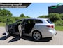Toyota Avensis 1.8 VVTi Business navigatie climate&cruise control trekhaak regen en lichtsensor goed onderhouden