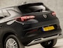 Opel Grandland X 1.2 Turbo Innovation (APPLE CARPLAY, GROOT NAVI, CLIMATE, CAMERA, LEDER, SPORTSTOELEN, GETINT GLAS, PARKEERSENSOREN, CRUISE, DAB+, NIEUWE APK, NIEUWSTAAT)