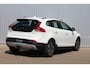 Volvo V40 Cross Country T3 Automaat Edition+ | Full map navigatie | Stoelverwarming | Trekhaak | Full LED verlichting | Parkeersensoren achter | Cruise Control | Bluetooth telefonie + audio
