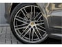 Porsche Cayenne 3.0 E-Hybrid 462PK Sport Design Sport Chrono Pano Trekhaak 22"
