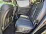 Hyundai Santa Fe 1.6 T-GDI PHEV Plug-in Premium Automaat / Apple Carplay Android Auto / Elektrische achterklep / Rondomzicht camera / Stuur- en Stoelverwarming / Adaptief CC / Stoelventilatie voor / Achterbank verwarming /