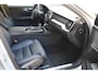Volvo V60 T6 350PK Automaat AWD Ultra Dark / Adaptieve Cruisecontrol / Parkeersensoren / Stoelverwarming / Stuurverwarming / 360 Camera / Elektrische Stoelen /