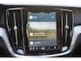 Volvo V60 T6 350PK Automaat AWD Ultra Dark / Adaptieve Cruisecontrol / Parkeersensoren / Stoelverwarming / Stuurverwarming / 360 Camera / Elektrische Stoelen /