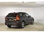 Volvo XC60 T6 350PK Automaat AWD Plus Dark / Adaptive Cruise control / Stoelverwarming v+a / Stuurverwarming / Elektr. achterklep  / Panoramadak / Harman Kardon /