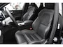 Volvo XC60 T6 350PK AWD Plus Black Edition / Adaptieve cruise control / Harman Kardon / BLIS / Panoramadak / Apple carplay / Parkeersensoren met 360 camera / Elektrische achterklep / Elektrische stoelen met geheugen / Stoel en stuurwielverwarming / 21” velgen / Trekhaak /