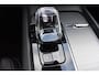 Volvo XC60 T6 350PK AWD Plus Black Edition / Adaptieve cruise control / Harman Kardon / BLIS / Panoramadak / Apple carplay / Parkeersensoren met 360 camera / Elektrische achterklep / Elektrische stoelen met geheugen / Stoel en stuurwielverwarming / 21” velgen / Trekhaak /