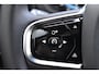 Volvo XC60 T6 350PK AWD Plus Black Edition / Adaptieve cruise control / Harman Kardon / BLIS / Panoramadak / Apple carplay / Parkeersensoren met 360 camera / Elektrische achterklep / Elektrische stoelen met geheugen / Stoel en stuurwielverwarming / 21” velgen / Trekhaak /