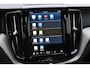 Volvo XC60 T6 350PK AWD Plus Black Edition / Adaptieve cruise control / Harman Kardon / BLIS / Panoramadak / Apple carplay / Parkeersensoren met 360 camera / Elektrische achterklep / Elektrische stoelen met geheugen / Stoel en stuurwielverwarming / 21” velgen / Trekhaak /