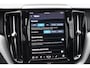 Volvo XC60 T6 350PK AWD Plus Black Edition / Adaptieve cruise control / Harman Kardon / BLIS / Panoramadak / Apple carplay / Parkeersensoren met 360 camera / Elektrische achterklep / Elektrische stoelen met geheugen / Stoel en stuurwielverwarming / 21” velgen / Trekhaak /