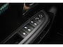 Peugeot 208 1.2T Automaat Allure | Navigatie | Climate Control | Parkeersensoren | Lichtmetalen velgen | Privacy Glass | Achteruitrijcamera