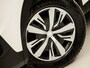 Peugeot 2008 1.2 PureTech Sport (APPLE CARPLAY, LANE ASSIST, SPORTSTOELEN, PARKEERSENSOREN, CRUISE, DAB+, NIEUWE APK, NIEUWSTAAT)