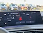 Peugeot E-3008 Allure Avantage 73 kWh | Leder | Stoel en stuurverwarming | Adaptieve cruise control | Navigatie | Warmtepomp