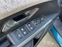 Peugeot E-3008 Allure Avantage 73 kWh | Leder | Stoel en stuurverwarming | Adaptieve cruise control | Navigatie | Warmtepomp