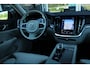 Volvo V60 B3 Inscription | Adaptive Cruise | Camera | Lighting-Pack | Verwarmbare Voorruit | Trekhaak | BLIS