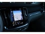 Volvo V60 B3 Inscription | Adaptive Cruise | Camera | Lighting-Pack | Verwarmbare Voorruit | Trekhaak | BLIS
