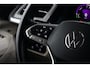 Volkswagen Multivan 1.4 eHybrid 218 pk L2H1 7p | Trekhaak uitklapbaar | Cruise control adaptief | Achtereuitrijcamera |
