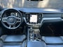 Volvo V60 2.0 T8 Twin Engine AWD R-Design l Pano l Elektrische Trekhaak l Elektrische Klep l NAP
