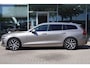Volvo V60 T4 Momentum Pro 2.0 211PK | Camera | Memory | Leder | Pano | Stoelverwarming | Head-Up | Adaptive