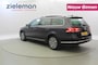 Volkswagen Passat Variant 1.4 TSI Highline BlueMotion Automaat - Leer, Panorama, S