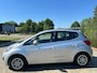 Kia Venga 1.4 CVVT Seven 2e eigenaar dealer onderhouden achteruit camera cruis control navigatie