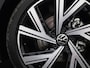 Volkswagen Golf 1.5eTSI/150PK R-Line Blackstyle DSG · Panoramadak · Navigatie · Camera + Parkeersensoren · Garantie tot mei 2026