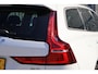 Volvo V60 2.0 B3 Momentum Advantage | Adaptieve Cruise Control | Stoel-/Stuur-/Voorruitverwarming | Dodehoek detectie | Parkeercamera | Navigatie | Apple CarPlay & Android Auto | Trekhaak |