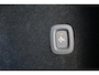 Volvo V60 2.0 B3 Momentum Advantage | Adaptieve Cruise Control | Stoel-/Stuur-/Voorruitverwarming | Dodehoek detectie | Parkeercamera | Navigatie | Apple CarPlay & Android Auto | Trekhaak |