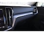 Volvo V60 2.0 B3 Momentum Advantage | Adaptieve Cruise Control | Stoel-/Stuur-/Voorruitverwarming | Dodehoek detectie | Parkeercamera | Navigatie | Apple CarPlay & Android Auto | Trekhaak |