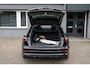 Audi Q8 55 TFSI e quattro S-Line S Facelift SQ8 style RS rood stiksel/gordels....