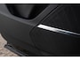 Audi Q8 55 TFSI e quattro S-Line S Facelift SQ8 style RS rood stiksel/gordels....