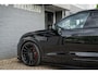 Audi Q8 55 TFSI e quattro S-Line S Facelift SQ8 style RS rood stiksel/gordels....