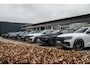 Audi Q8 55 TFSI e quattro S-Line S Facelift SQ8 style RS rood stiksel/gordels....