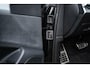 Audi Q8 55 TFSI e quattro S-Line S Facelift SQ8 style RS rood stiksel/gordels....