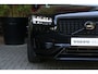 Volvo XC90 2.0 T8 Recharge AWD Ultimate Dark | Black Pack | Full Option | Luchtvering | Bowers&Wilkins | Trekhaak | Pilot Assist | 22" Velgen