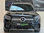 Mercedes-Benz GLB 250 AMG Line 224 PK / Incl BTW / Automaat / Panoramadak / AMG Leder Sport Stoel Pakket / 19" LM Velgen / Apple Carplay / Navigatie / Camera / LED / 1e Eigenaar!