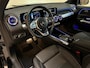 Mercedes-Benz GLB 250 AMG Line 224 PK / Incl BTW / Automaat / Panoramadak / AMG Leder Sport Stoel Pakket / 19" LM Velgen / Apple Carplay / Navigatie / Camera / LED / 1e Eigenaar!