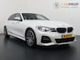 BMW 3-Serie 320i High Executive M-Pakket | Camera | Navigatie | Dealer onderhouden