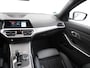 BMW 3-Serie 320i High Executive M-Pakket | Camera | Navigatie | Dealer onderhouden