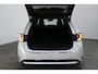 Toyota Corolla Touring Sports 1.8 Hybrid Dynamic Bi-Tone Limited, Elek Achterklep, Stoel & Stuur verwarming, 17" velgen, Apple Carplay/Android Auto!
