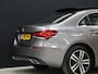 Mercedes-Benz A-klasse 250 e Business Solution Luxury Limited [CRUISE CONTROL, DIGITAL DASH ,CAMERA + PDC, SCHUIFKANTELDAK, SFEERVERLICHTING, CARPLAY, STOELVERWARMING, MEMORY SEATS, VOL LEDER, FLIPPERS, NAVIGATIE, NIEUWSTAAT]