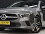 Mercedes-Benz A-klasse 250 e Business Solution Luxury Limited [CRUISE CONTROL, DIGITAL DASH ,CAMERA + PDC, SCHUIFKANTELDAK, SFEERVERLICHTING, CARPLAY, STOELVERWARMING, MEMORY SEATS, VOL LEDER, FLIPPERS, NAVIGATIE, NIEUWSTAAT]