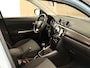 Suzuki Vitara 1.4 Boosterjet Select Smart Hybrid - ORIGINEEL NEDERLANDSE AUTO - AFNEEMBARE TREKHAAK - TREKGEWICHT 1500 KG!!! - NAVIGATIE - DODEHOEK DETECTIE - TWO TONE LAK - CLIMATE CONTROL - VOORSTOELEN VERWARMD