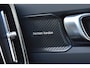 Volvo XC40 B4 Plus Dark | Blis | Trekhaak | Stoel met geheugen | Stuur&Stoel verwarming |