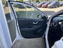 Hyundai Kona Electric EV Fashion 64 kWh |Apple carplay| Trekhaak afneembaar| All Seasonbanden| Climate control| Navigatiesysteem|