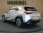 Lexus UX 250h Preference Line - ORIGINEEL NEDERLANDSE AUTO - APPLE CARPLAY/ANDROID AUTO - ADAPTIEVE CRUISE CONTROL - DODEHOEKDETECTIE - KEYLESS ENTRY/START - LICHTMETALEN VELGEN 18'INCH - PARKEERSENSOREN VOOR EN ACHTER - LED LAMPEN VOOR EN ACHTER