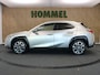 Lexus UX 250h Preference Line - ORIGINEEL NEDERLANDSE AUTO - APPLE CARPLAY/ANDROID AUTO - ADAPTIEVE CRUISE CONTROL - DODEHOEKDETECTIE - KEYLESS ENTRY/START - LICHTMETALEN VELGEN 18'INCH - PARKEERSENSOREN VOOR EN ACHTER - LED LAMPEN VOOR EN ACHTER