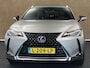 Lexus UX 250h Preference Line - ORIGINEEL NEDERLANDSE AUTO - APPLE CARPLAY/ANDROID AUTO - ADAPTIEVE CRUISE CONTROL - DODEHOEKDETECTIE - KEYLESS ENTRY/START - LICHTMETALEN VELGEN 18'INCH - PARKEERSENSOREN VOOR EN ACHTER - LED LAMPEN VOOR EN ACHTER